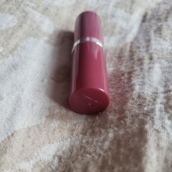 Lipstick, face mask, toiletry bag bundle💄💆‍♀️ - Picture 4 of 11